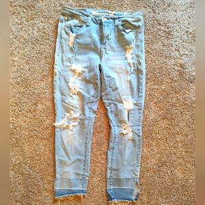 Seven7 Size 6 Skinny Easy Fit Distressed Jeans!